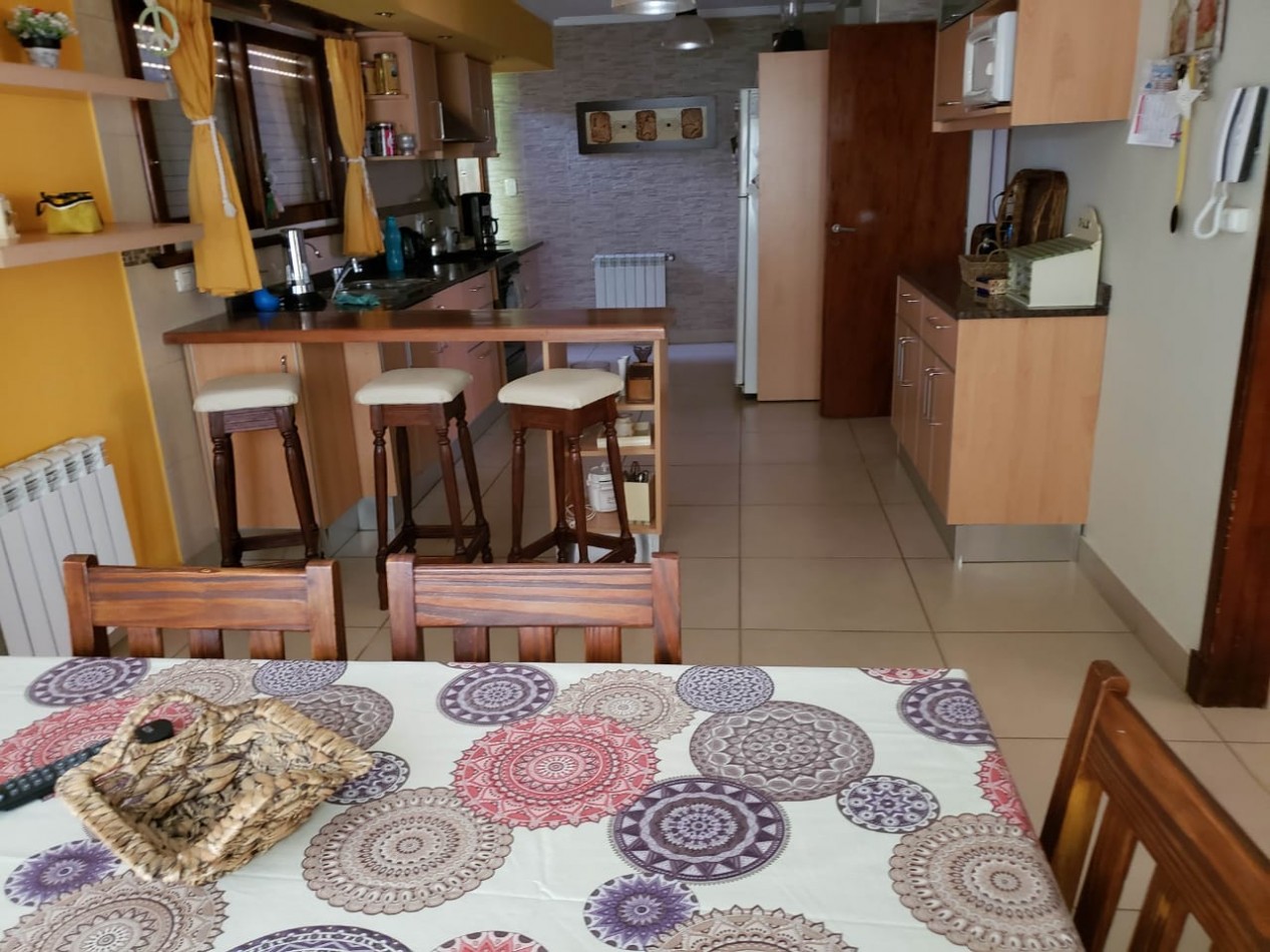Excelente Chalet de 4 Ambientes - Miramar