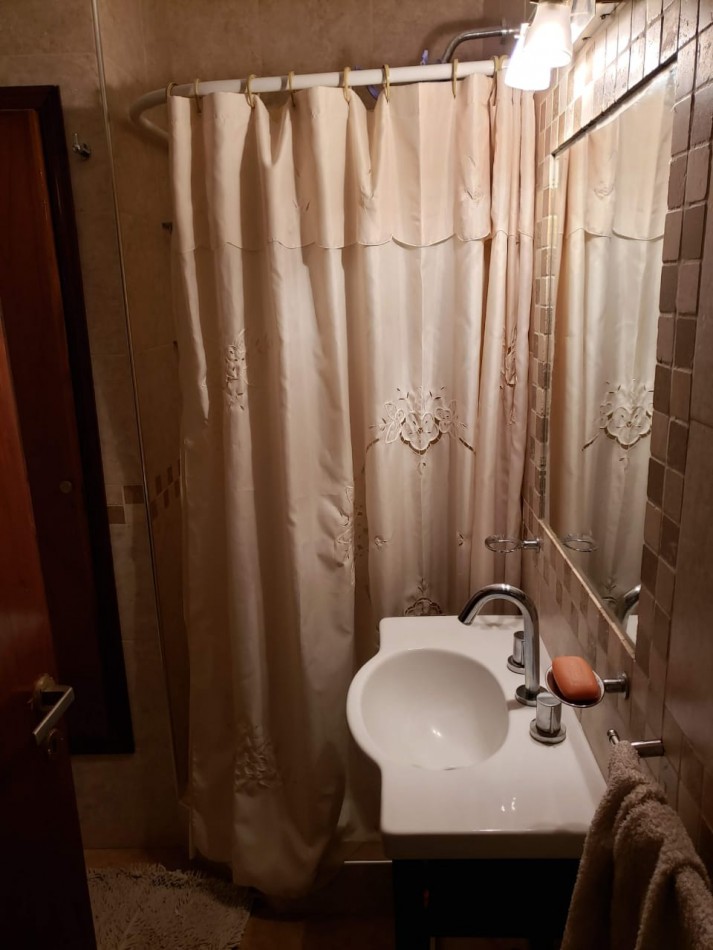 Excelente Chalet de 4 Ambientes - Miramar