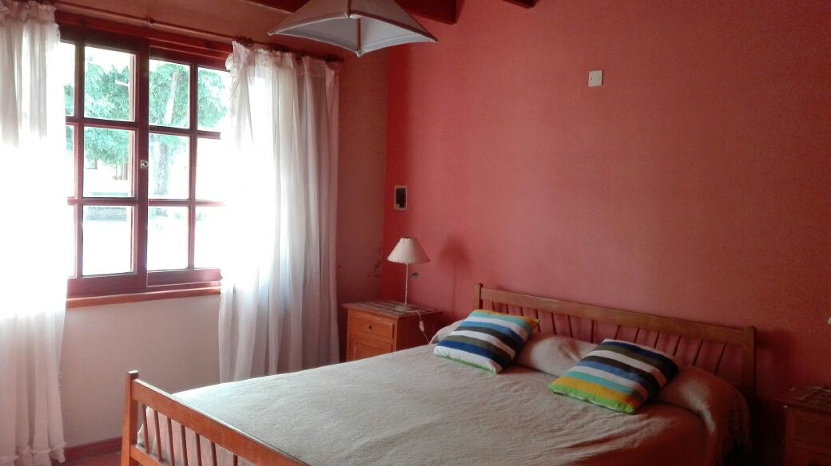 Hermoso Chalet de 5 Ambientes - Miramar