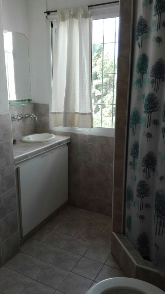 Hermoso Chalet de 5 Ambientes - Miramar