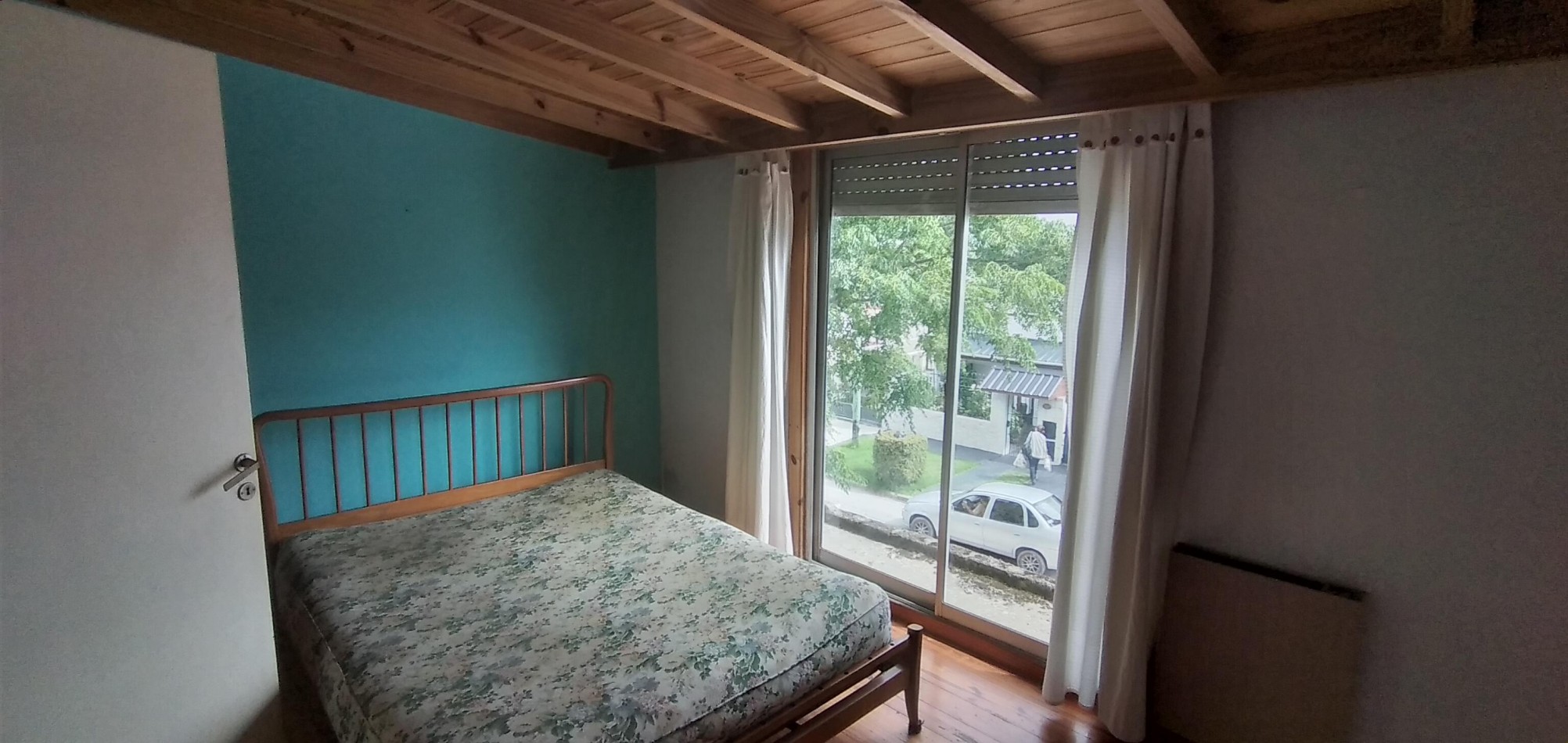 Casa tipo PH con local comercial