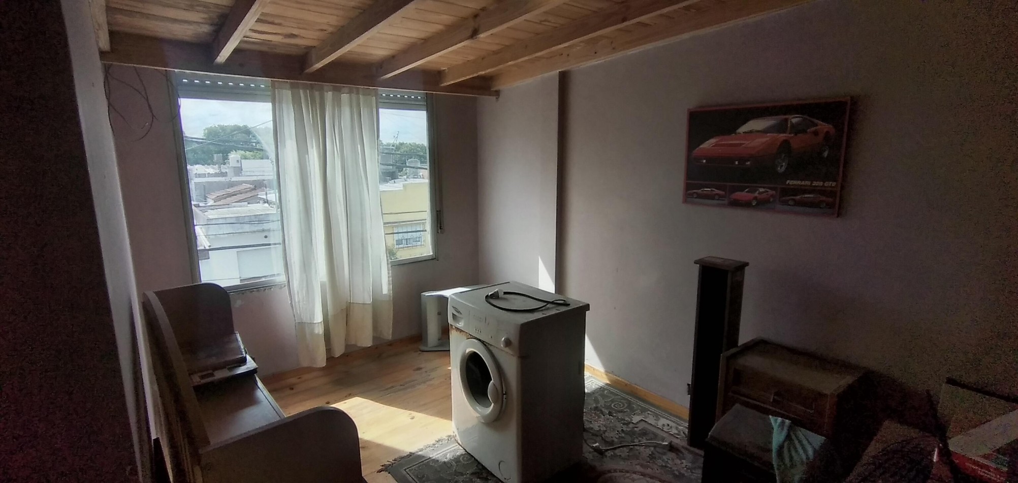 Casa tipo PH con local comercial