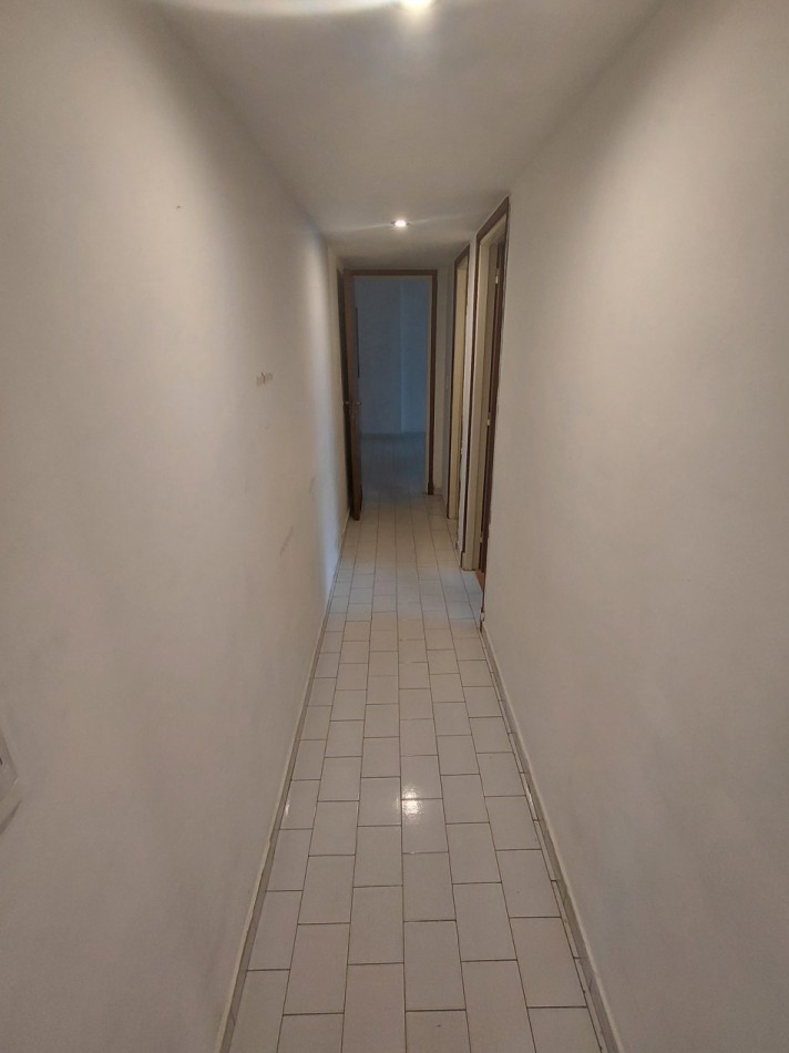 4 Ambientes con Cochera - Centro