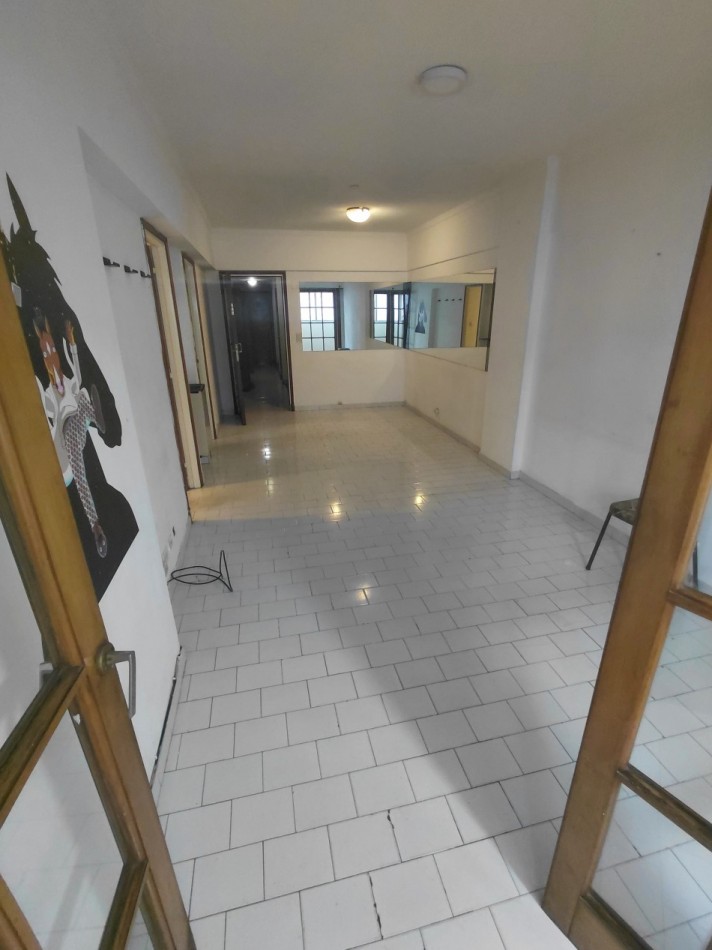 4 Ambientes con Cochera - Centro