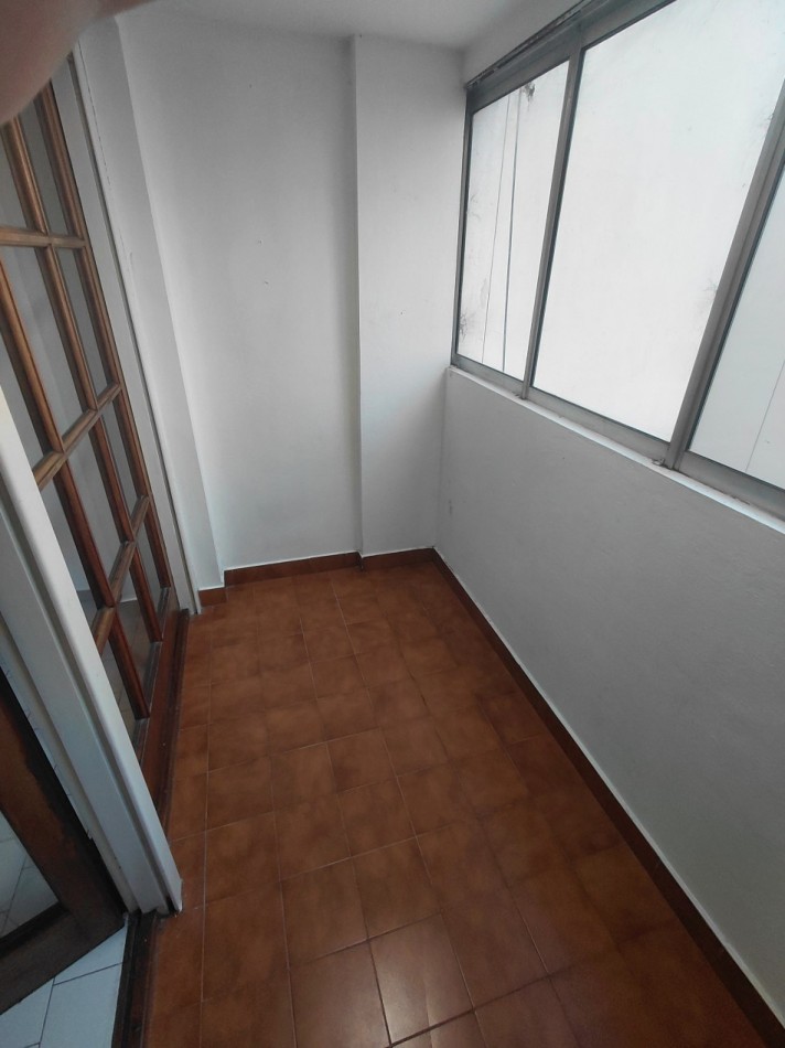 4 Ambientes con Cochera - Centro